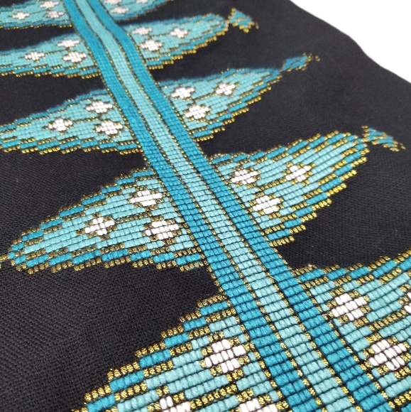 Tabitha Split Diamonds Embroidered Mod Shift Dress - Picture 6 of 8